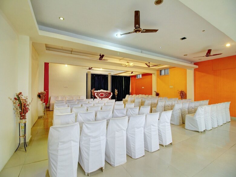 Oyo 12941 Hotel Forest Transit