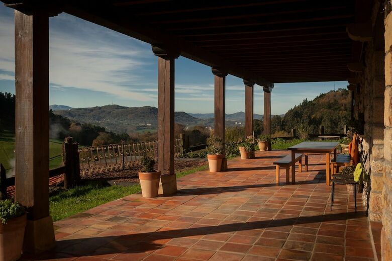 Agroturismo Casa Peluaga