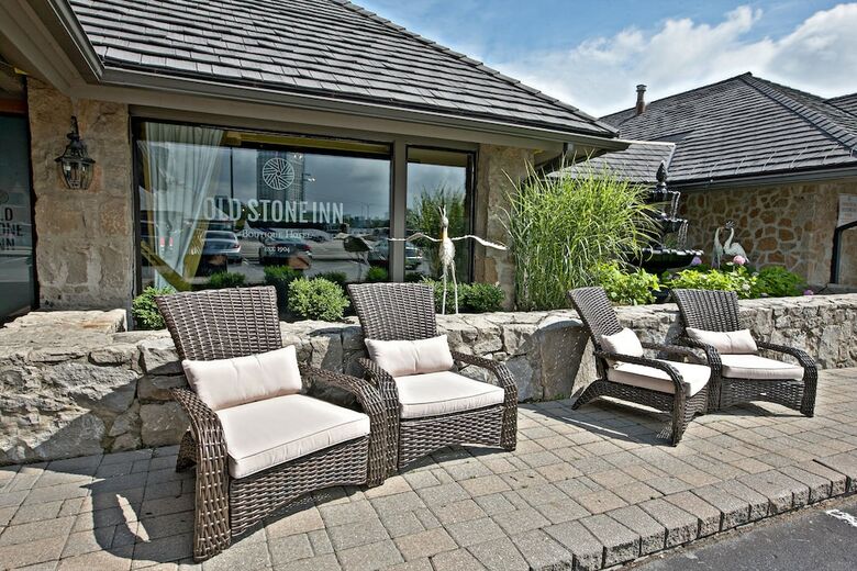 Old Stone Inn Boutique Hotel