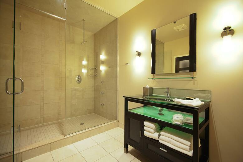 Hotel Sterling Inn & Spa