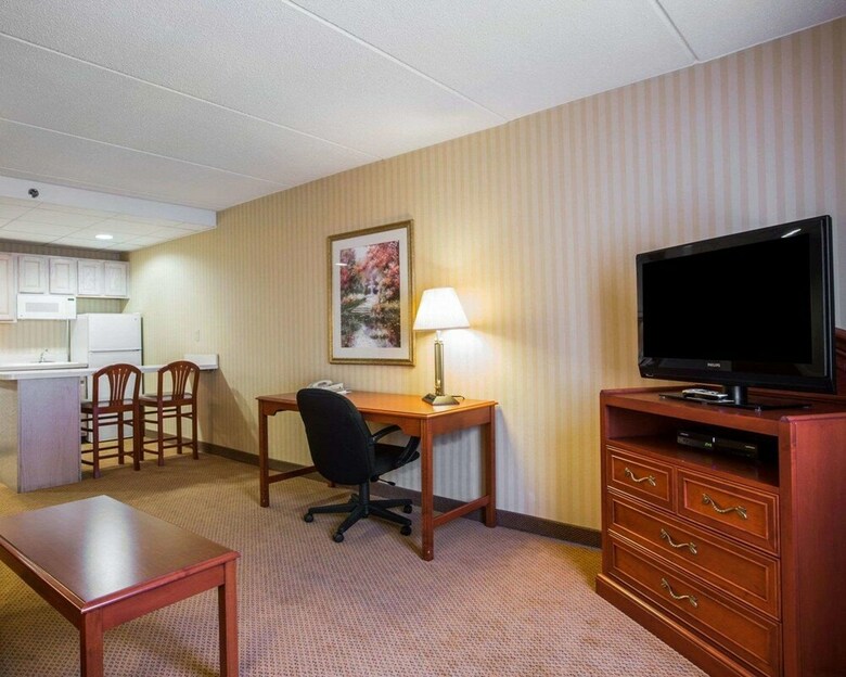Hotel Comfort Inn & Suites