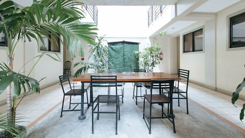 Hotel Reddoorz Near Pasay Taft