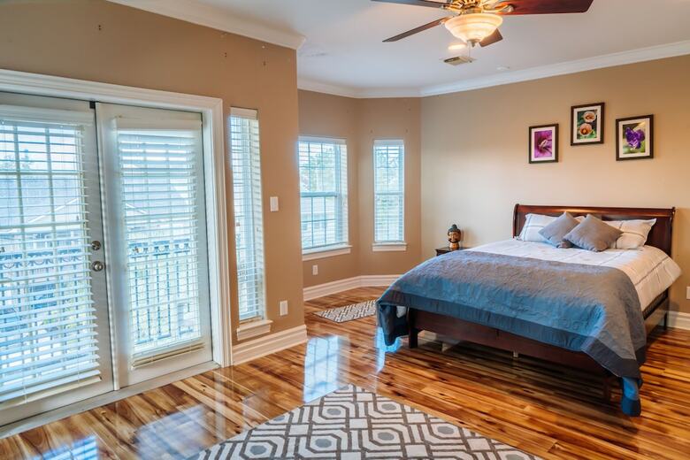 Spacious Kemah Boardwalk Townhome