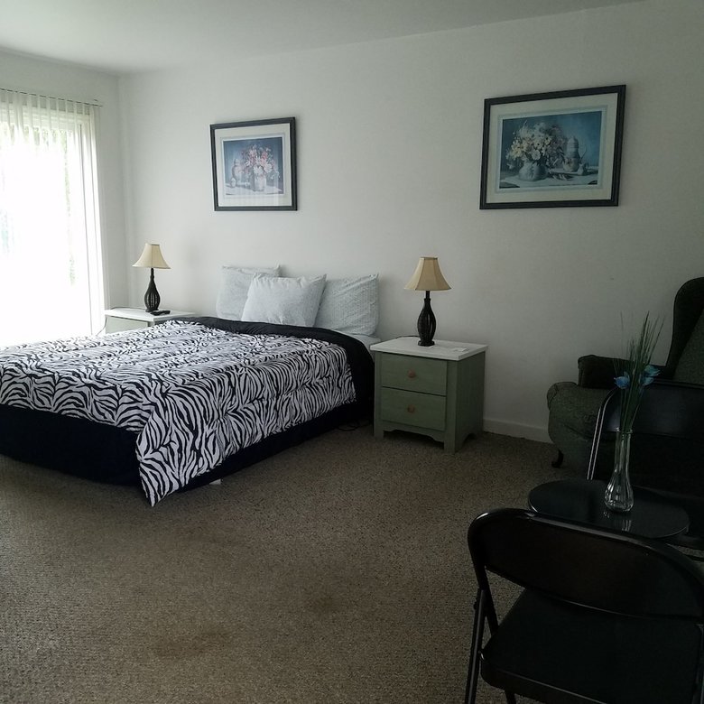 Becket Motel