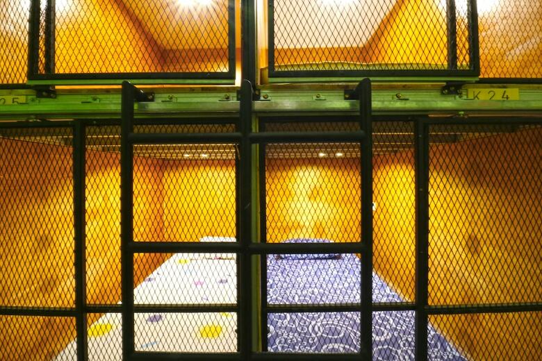 Hostal Kabin Kapsul Kayu Jati I - Hostel