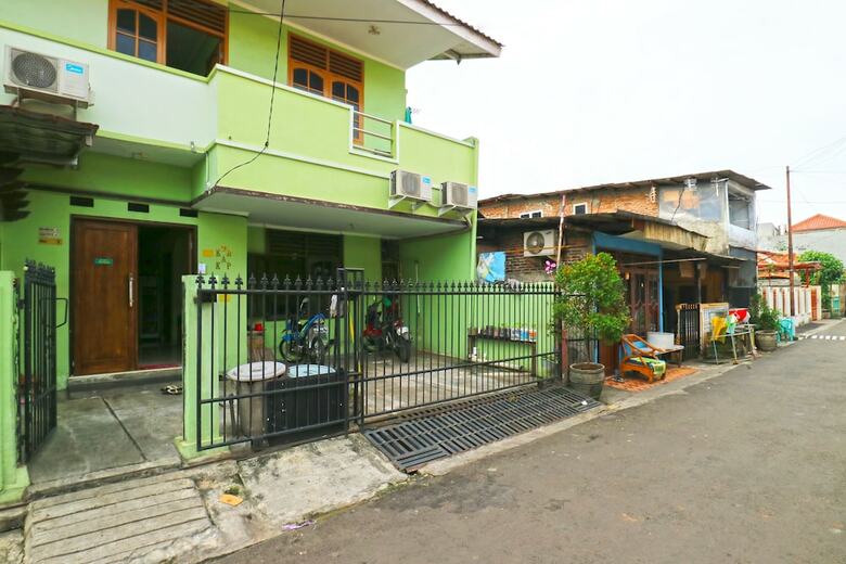 Hostal Kabin Kapsul Kayu Jati I - Hostel