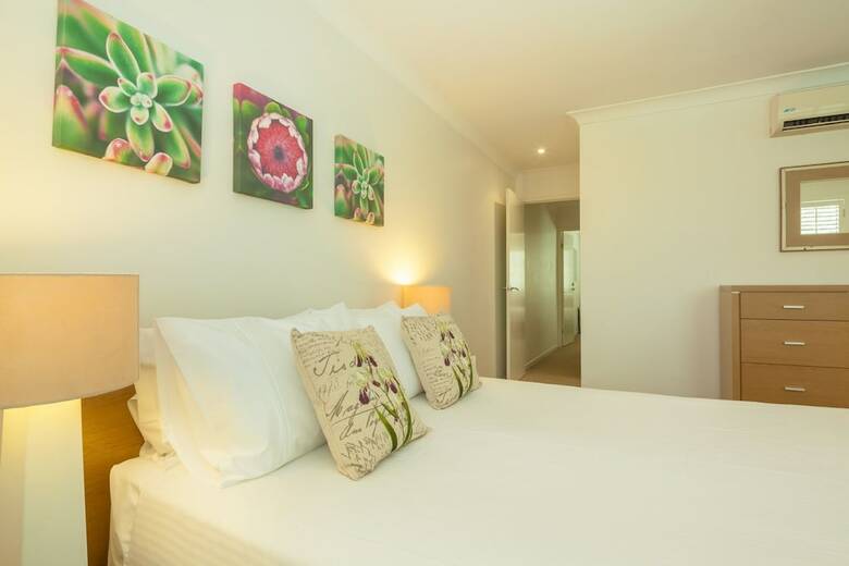 Noosa Entrance Waterfront Resort