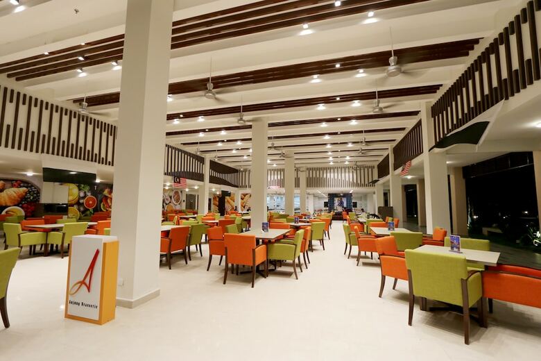 Hotel Lanjut Beach & Golf Resort