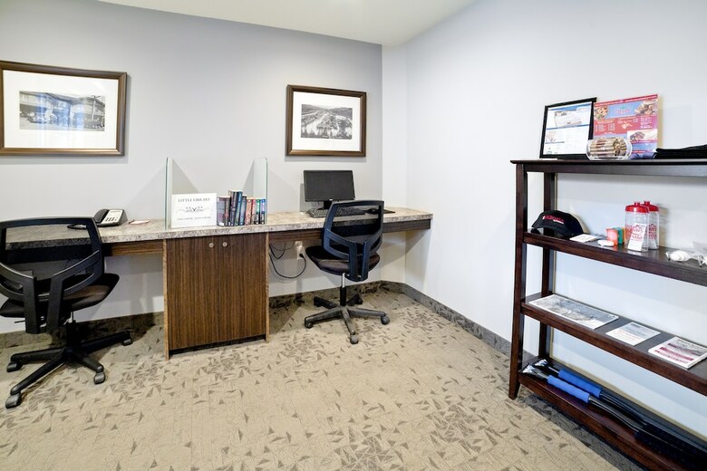 Hotel The Kanata By Bcminns Blairmore