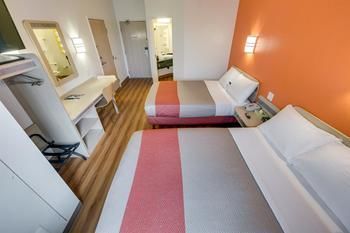 Motel 6 - Toronto - Brampton