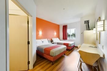 Motel 6 - Toronto - Brampton