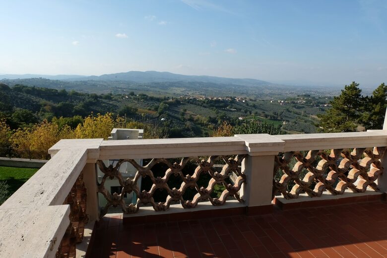 Hotel La Rocca Guest House & Spa