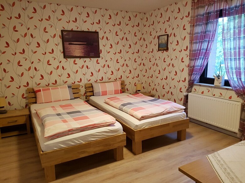 Hotel Landgasthof Sch�nzer