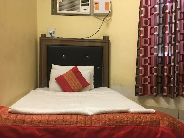 Hotel The Grand Hill