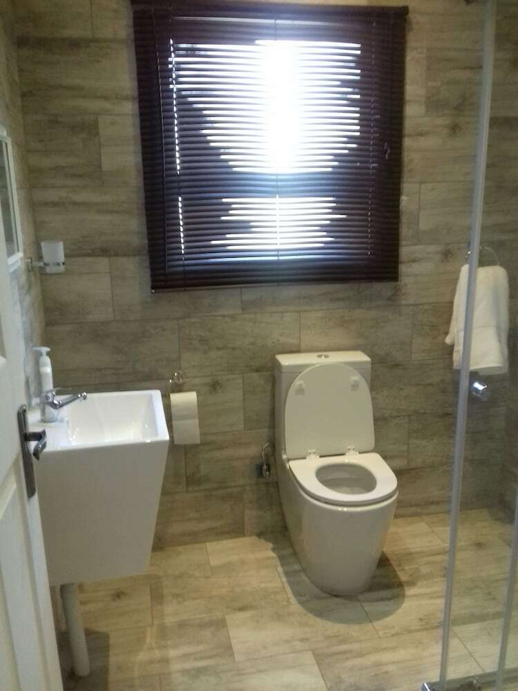 Hotel Mayberrypark Guest Lodge