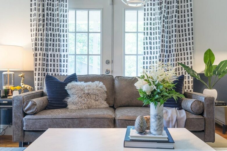 Domio Germantown Massive 8br Comprised Of 2 4br Suites