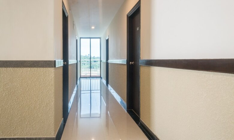 Hotel Treebo Raj Avenue