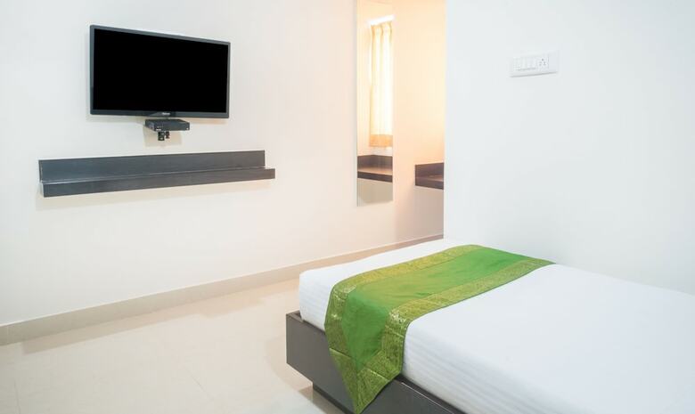 Hotel Treebo Raj Avenue