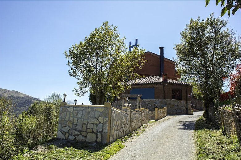 Hotel Balc�n Del Angliru