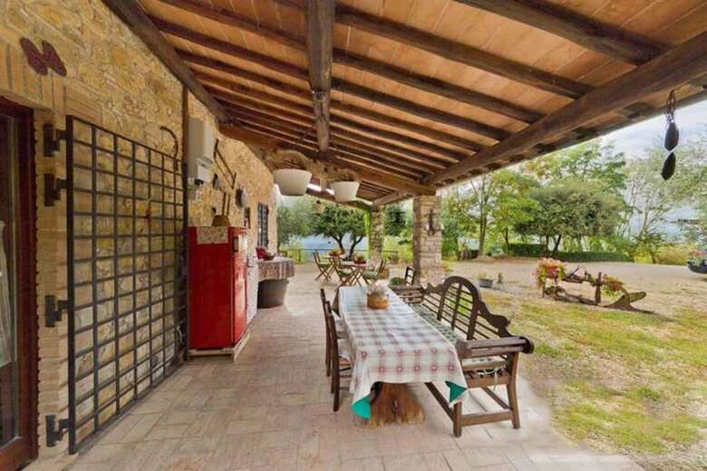 Casale La Pietra Gialla B&B