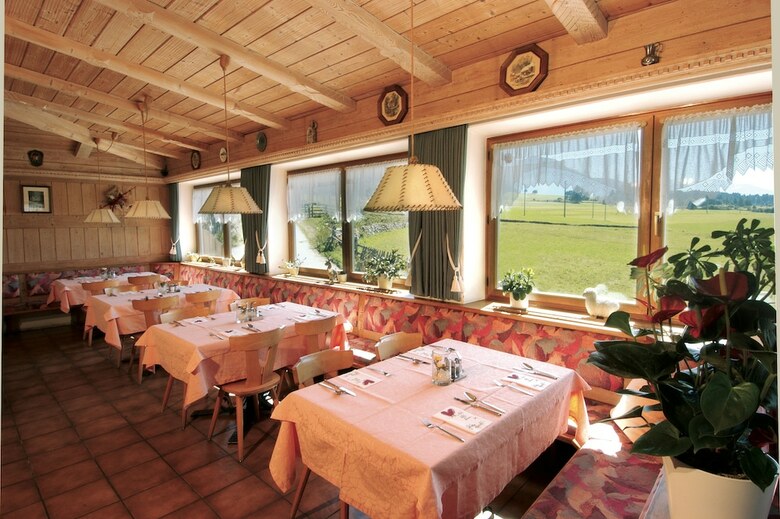 Hostal Hotel Restaurant Alpenrose