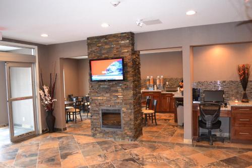 Hotel Western Star Inn And Suites Carlyle