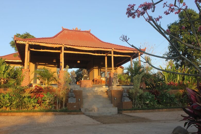 Bed & Breakfast Eliska Sari Bungalows