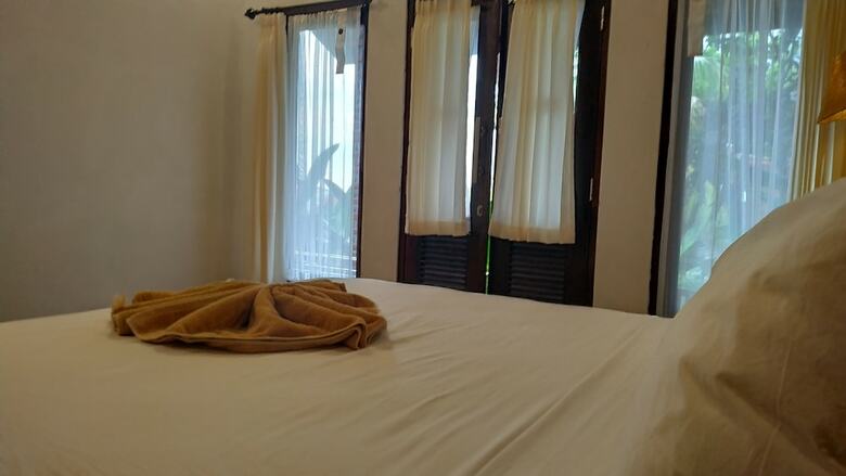 Bed & Breakfast Eliska Sari Bungalows