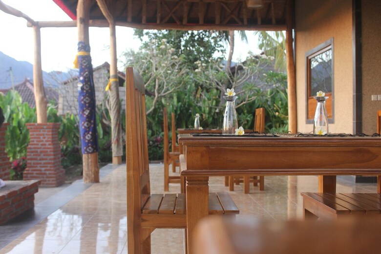 Bed & Breakfast Eliska Sari Bungalows