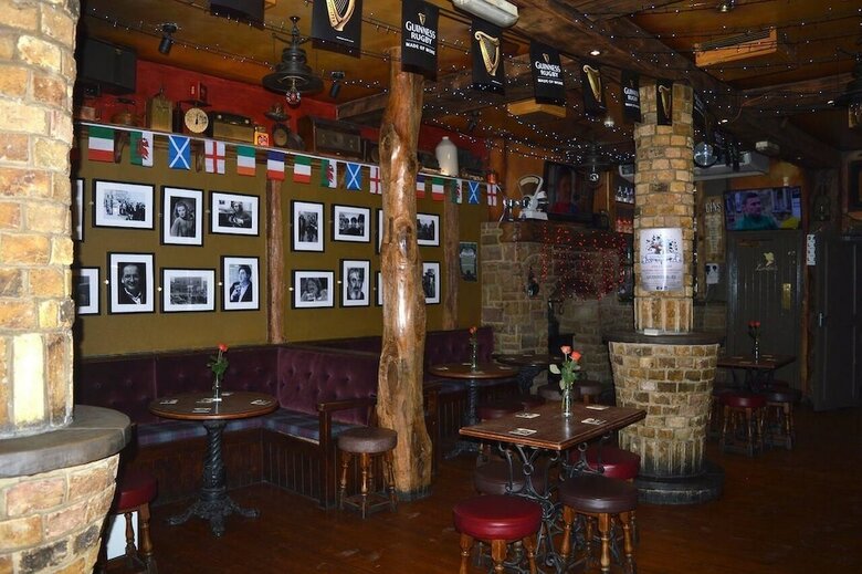 Hotel Flynns Pub & Guesthouse