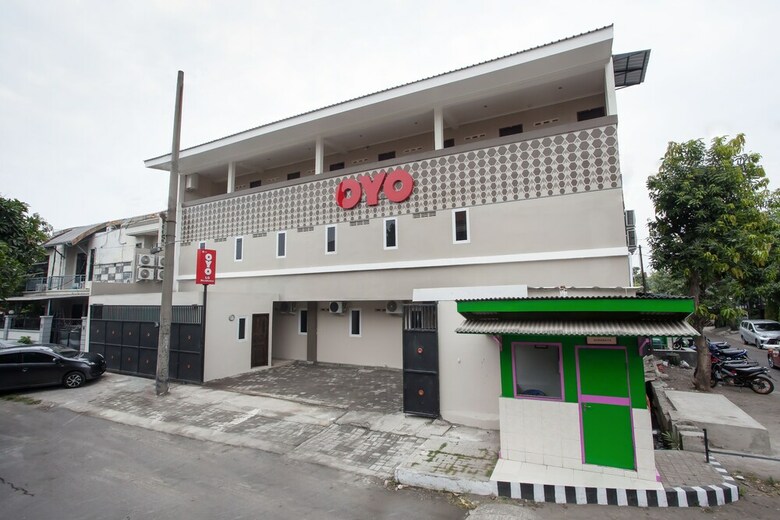 Hotel Oyo 134 Lg Residence