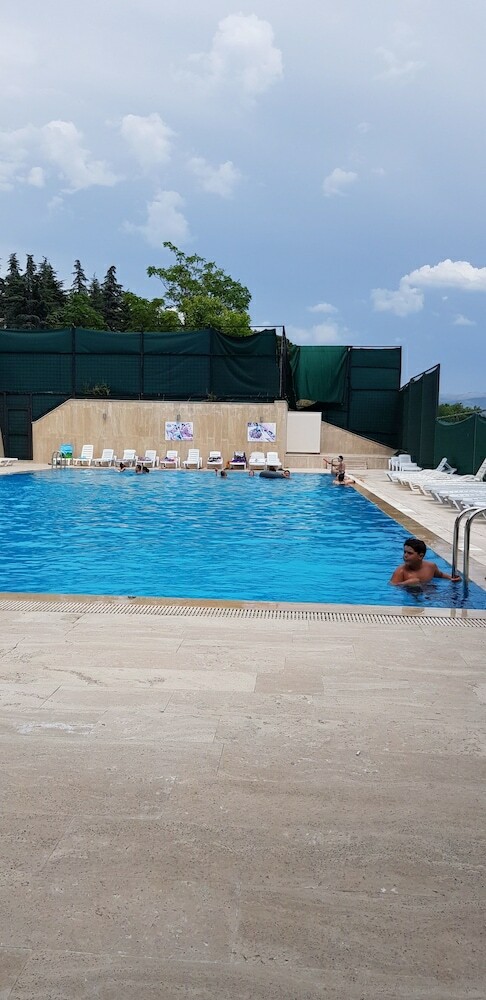 Hotel Serdivan Konak Otel Narli Tesisleri