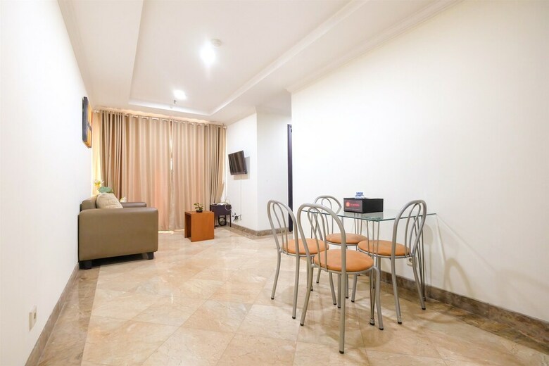 Spacious Riverside Pluit Apartment