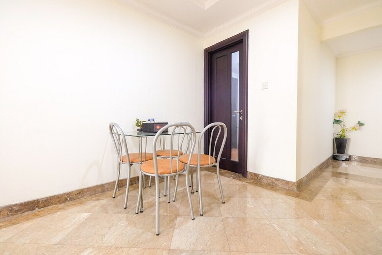 Spacious Riverside Pluit Apartment