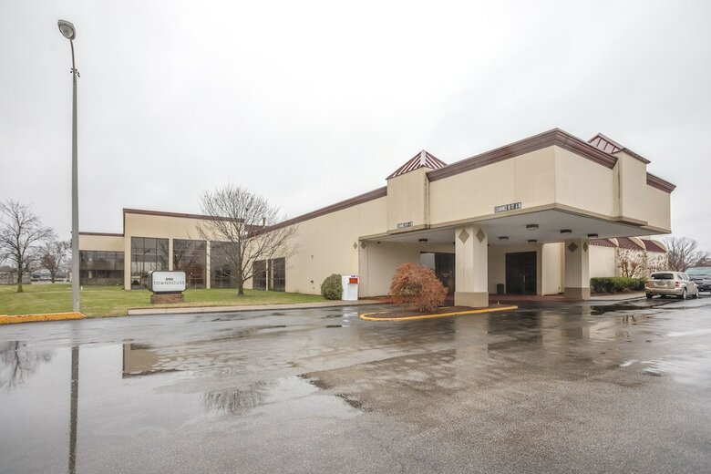 Hotel Oyo Townhouse Owensboro West