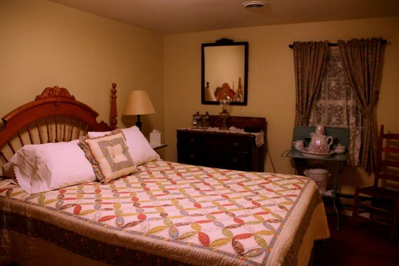 Bed & Breakfast Hickory Bridge Farm Restaurant