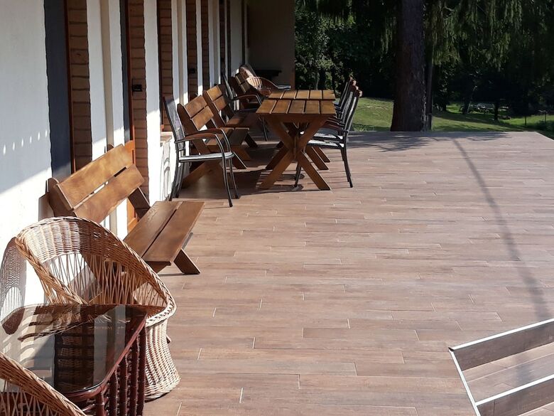 Hotel V�r�s-cser Vend�gh�z