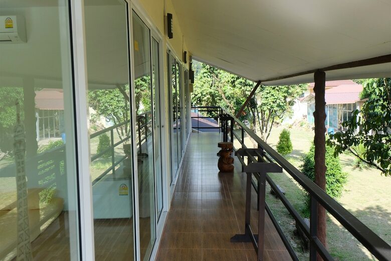 Hotel Akantuka Homestay