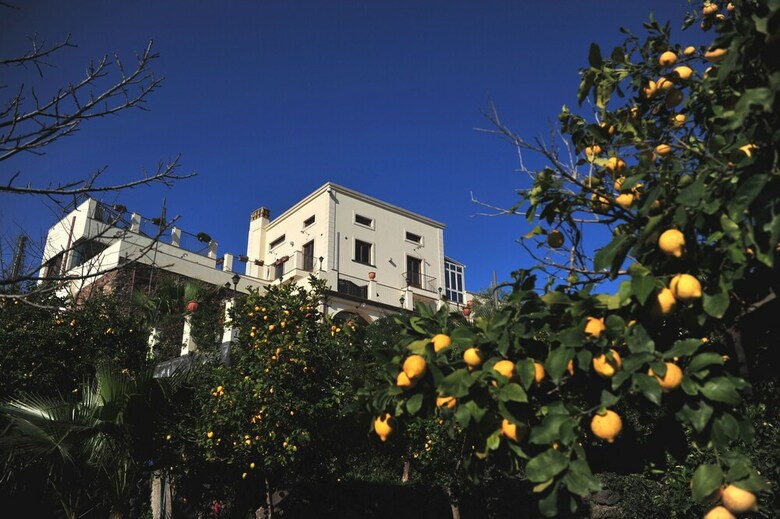 Agroturismo Tenuta Santa Tecla