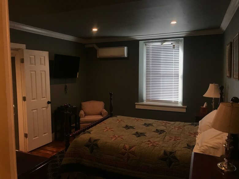 Hotel Stottsville Inn