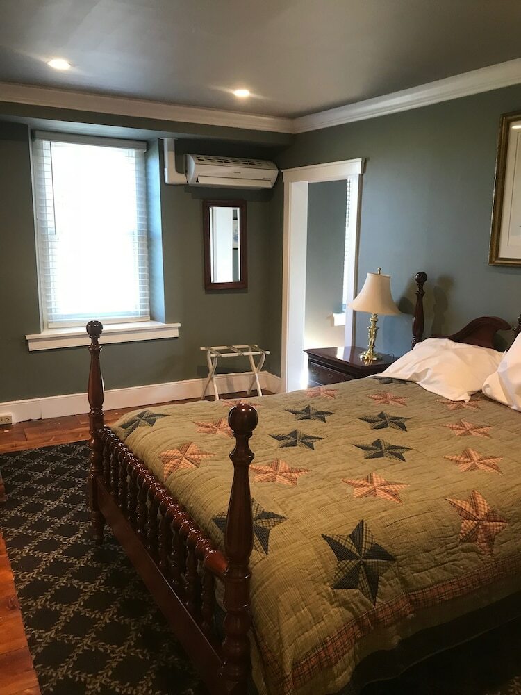Hotel Stottsville Inn
