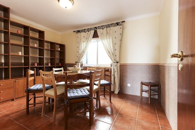 Santa Maria Villa With Pool By Homing