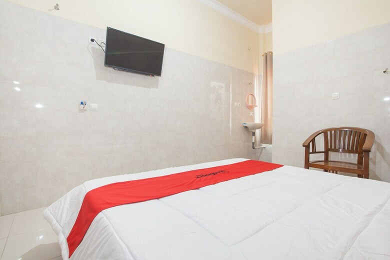 Hotel Reddoorz @ Sedati