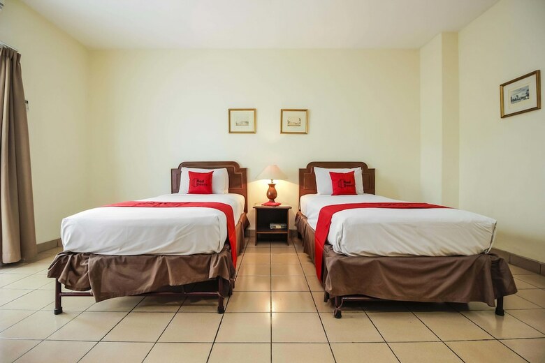 Hotel Reddoorz Plus Near Gbk Senayan