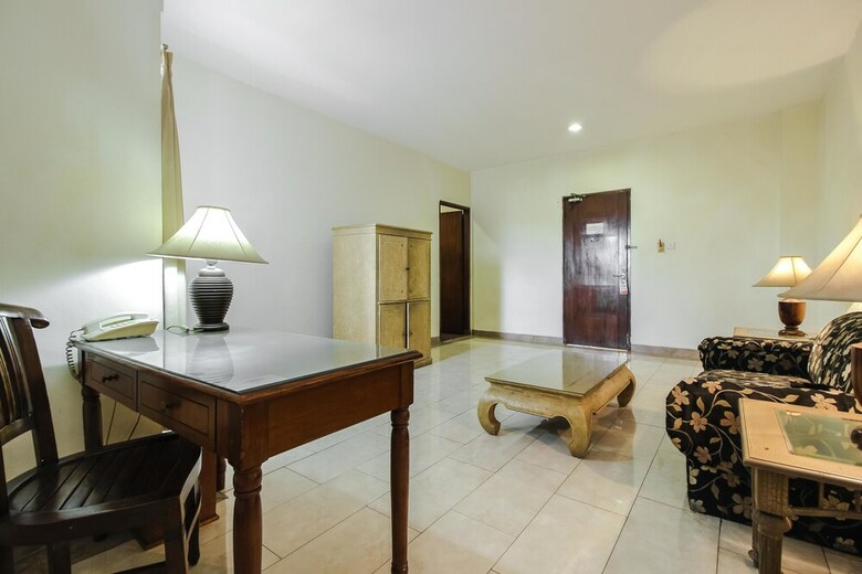 Hotel Reddoorz Plus Near Gbk Senayan
