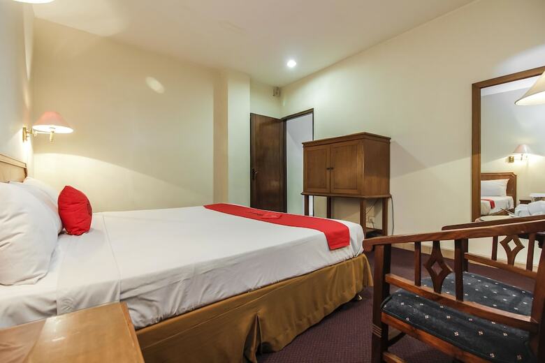 Hotel Reddoorz Plus Near Gbk Senayan