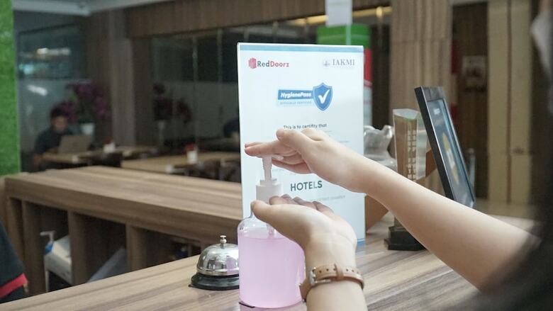 Hotel Reddoorz Plus Near Gbk Senayan