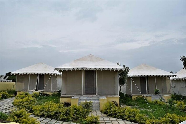 Hotel Rasik Priya Resort