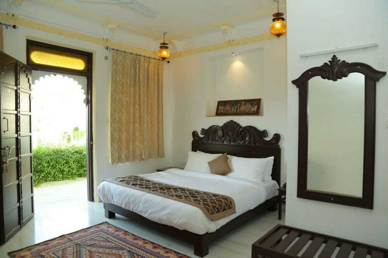 Hotel Rasik Priya Resort