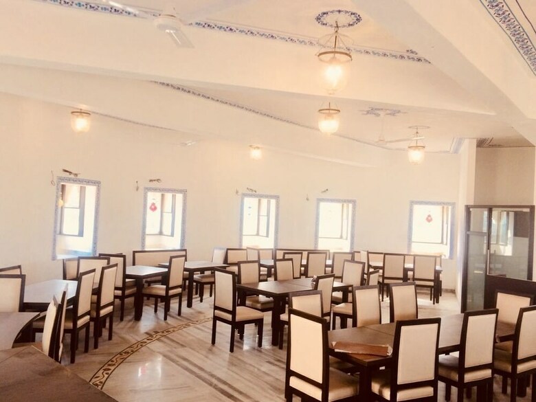Hotel Rasik Priya Resort